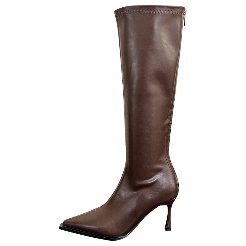 Kitten-Heel Stiefel