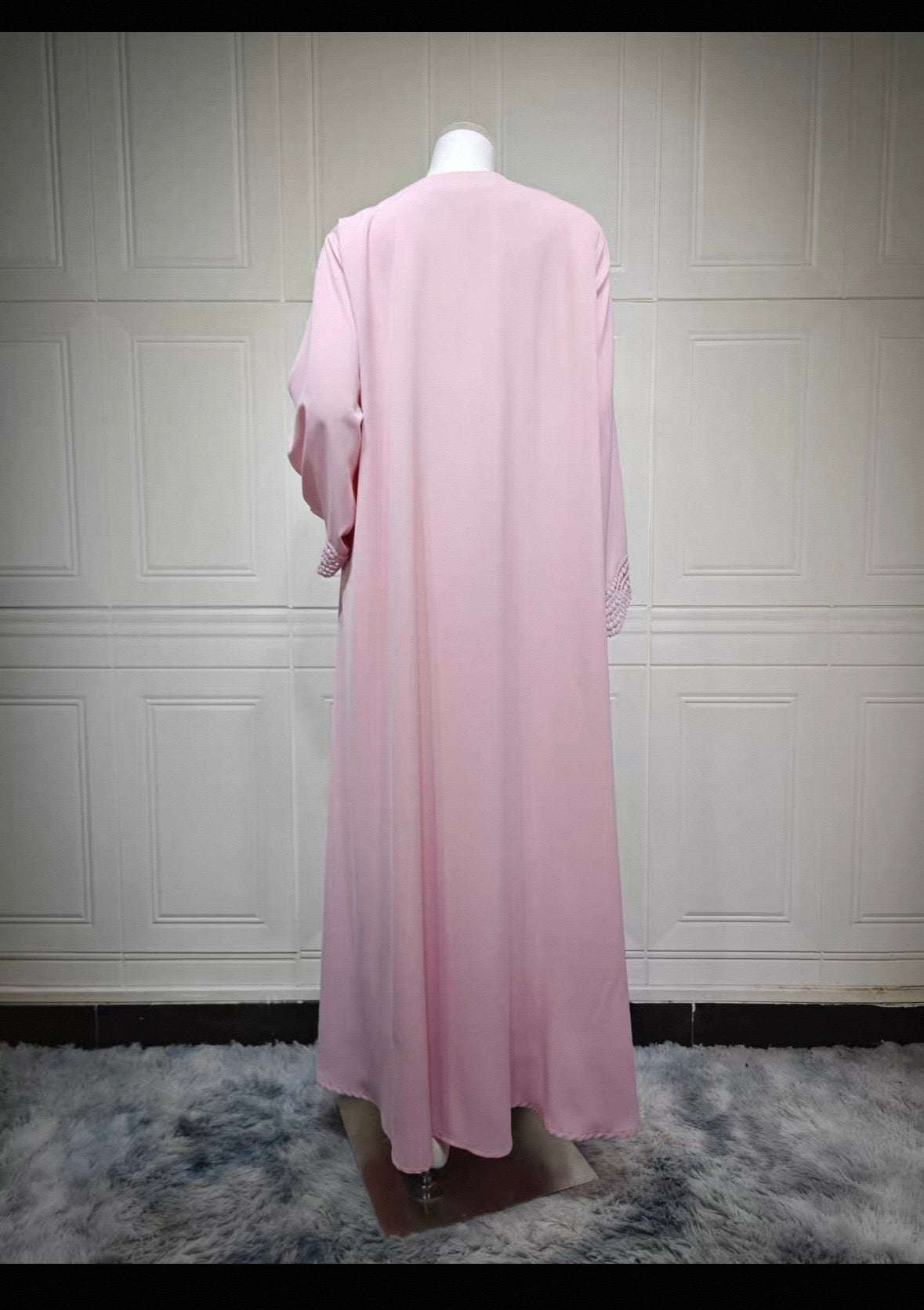 Abaya mit Perlen